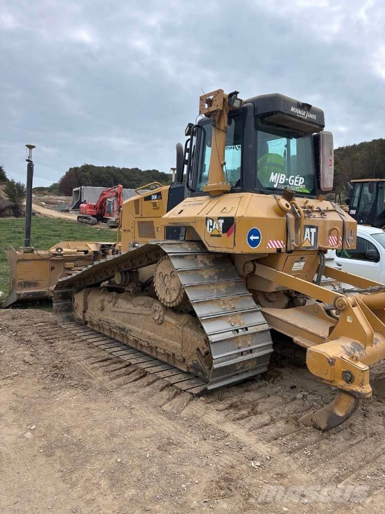 CAT D 6 N LGP Buldooserid