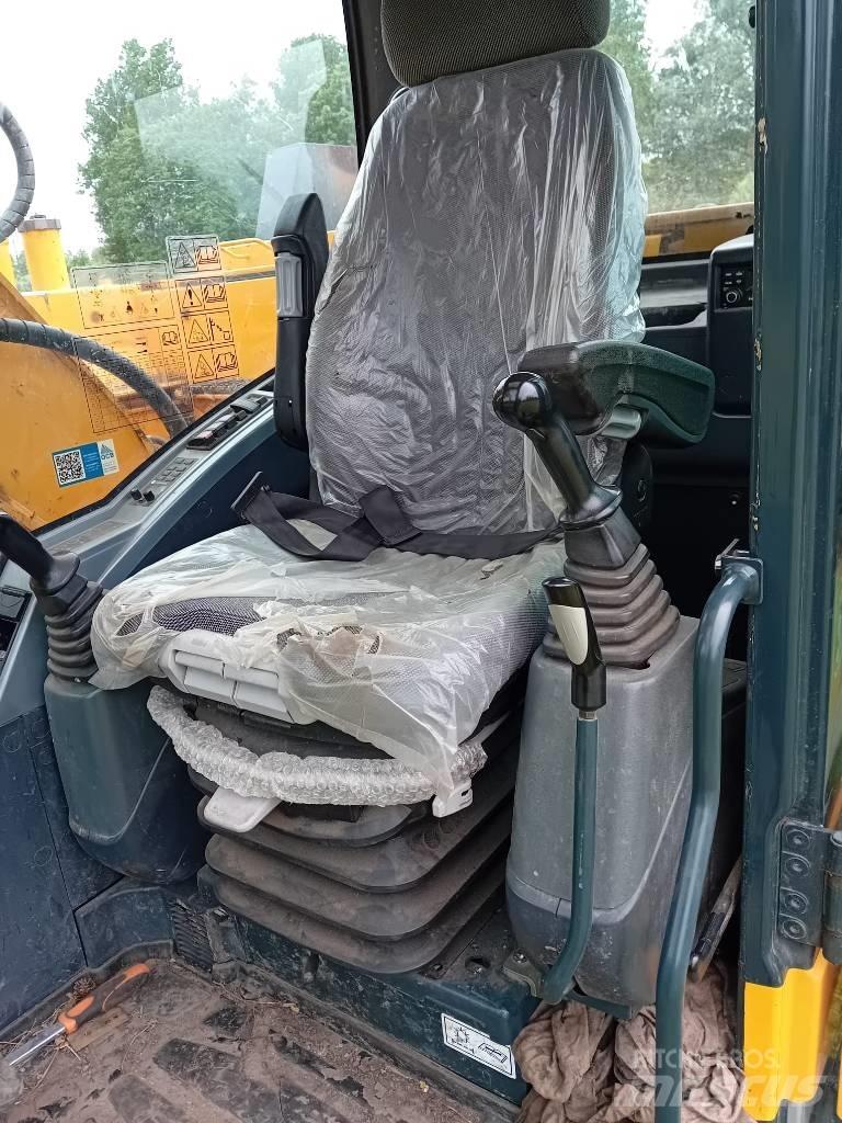 Hyundai R145LCR-9A Roomikekskavaatorid