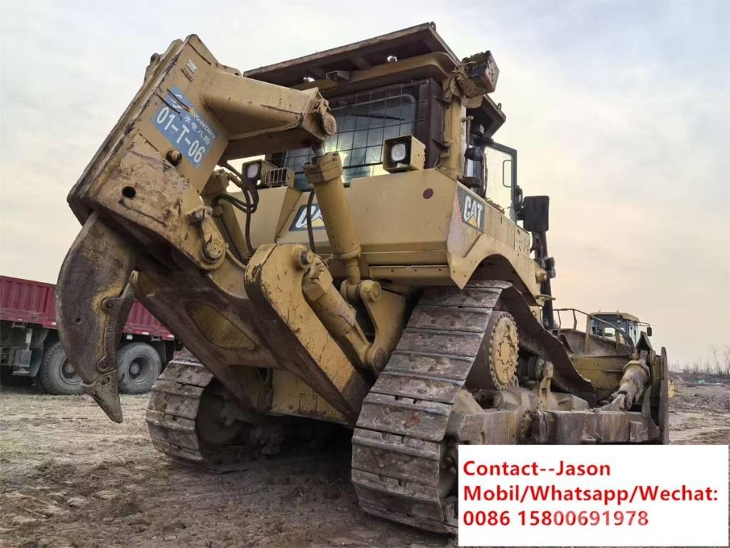 CAT D 8 T Buldooserid