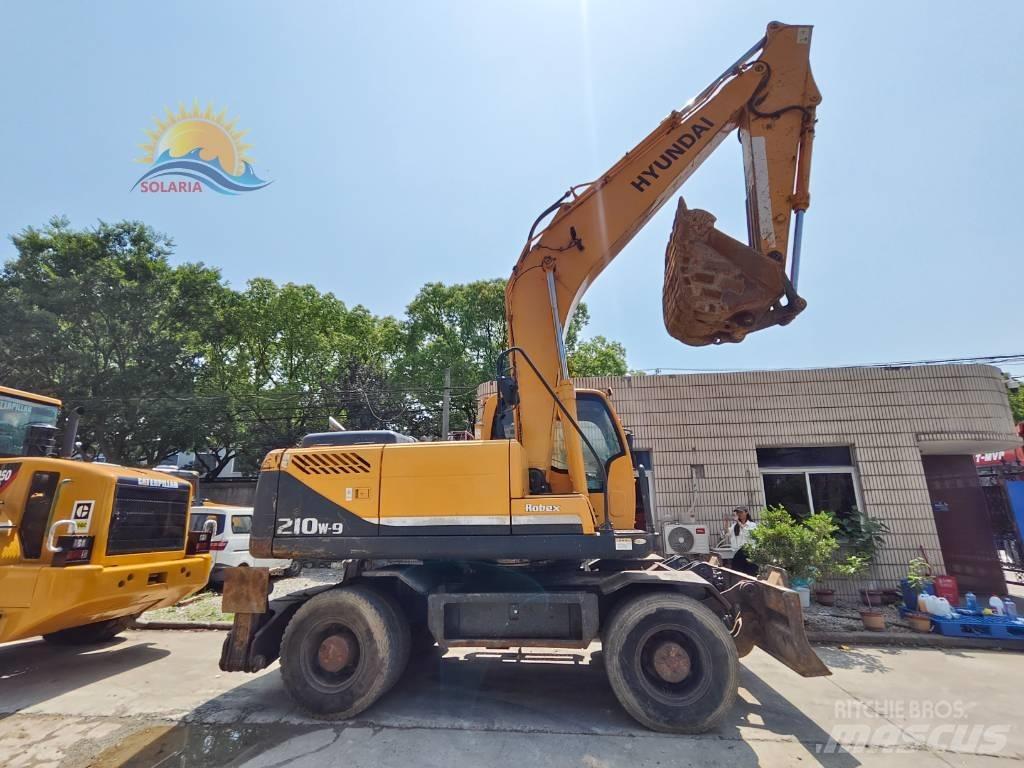 Hyundai R210W-9 Ratasekskavaatorid