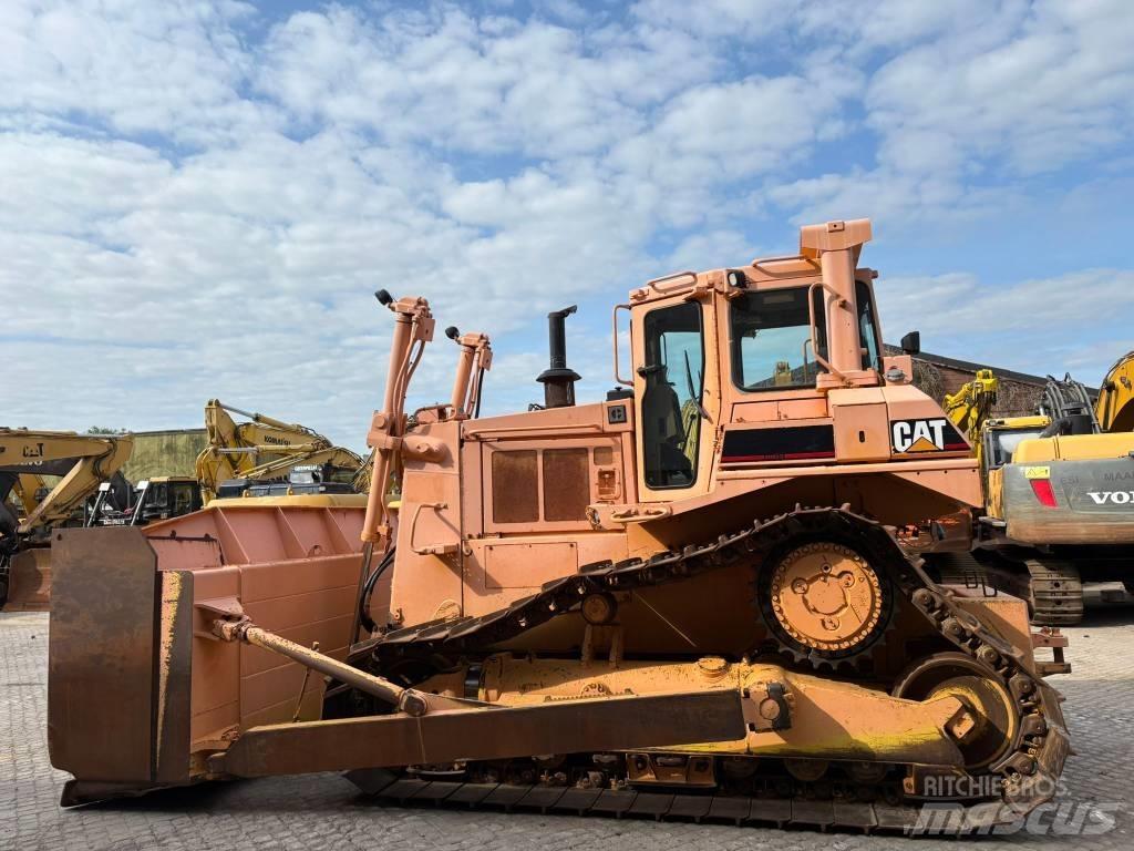 CAT D 7 H Buldooserid