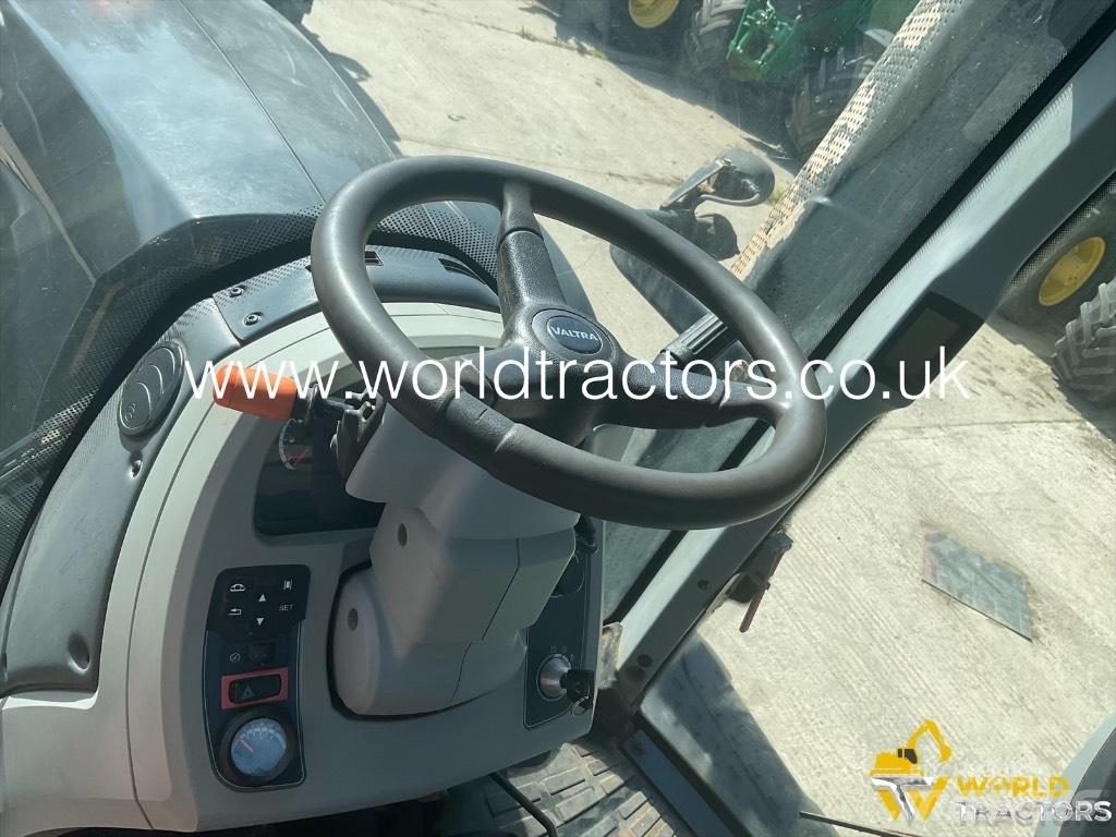 Valtra T 234 Traktorid