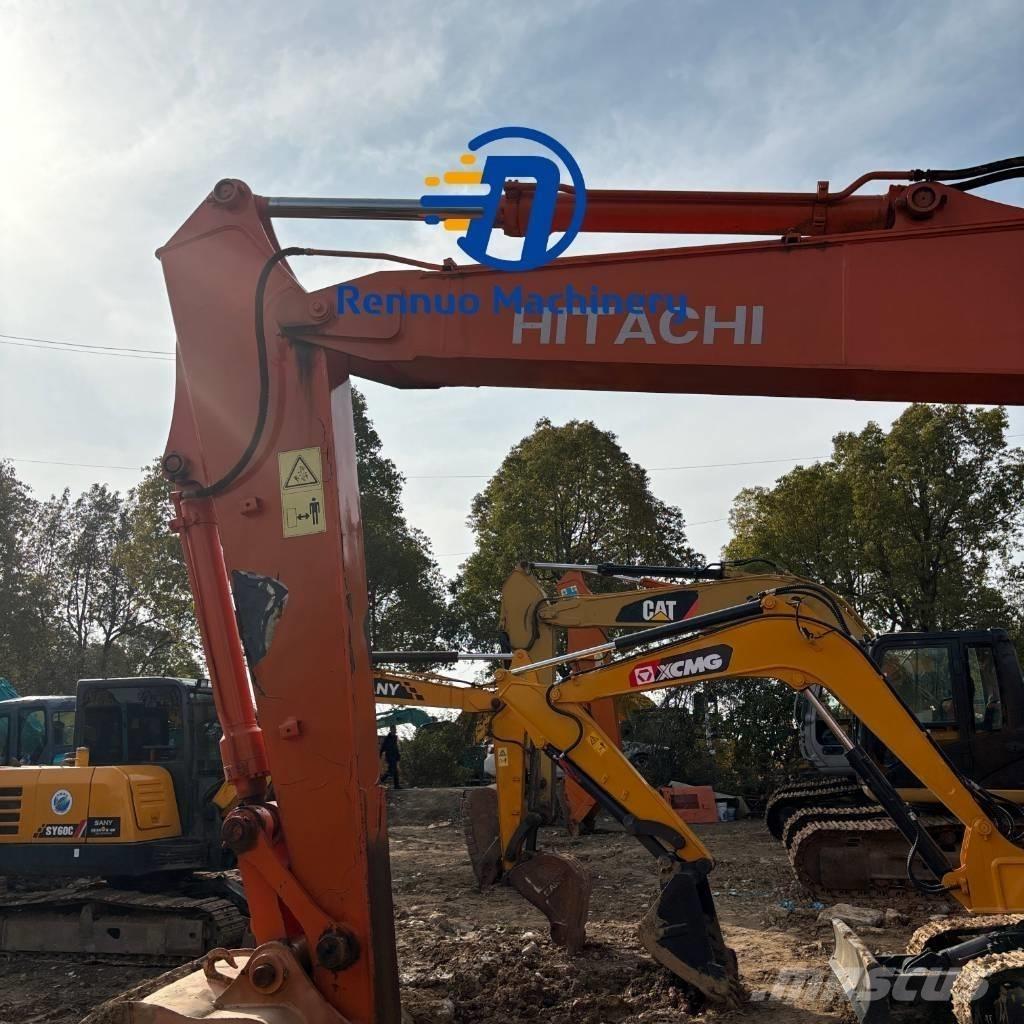 Hitachi ZX 135 US Roomikekskavaatorid