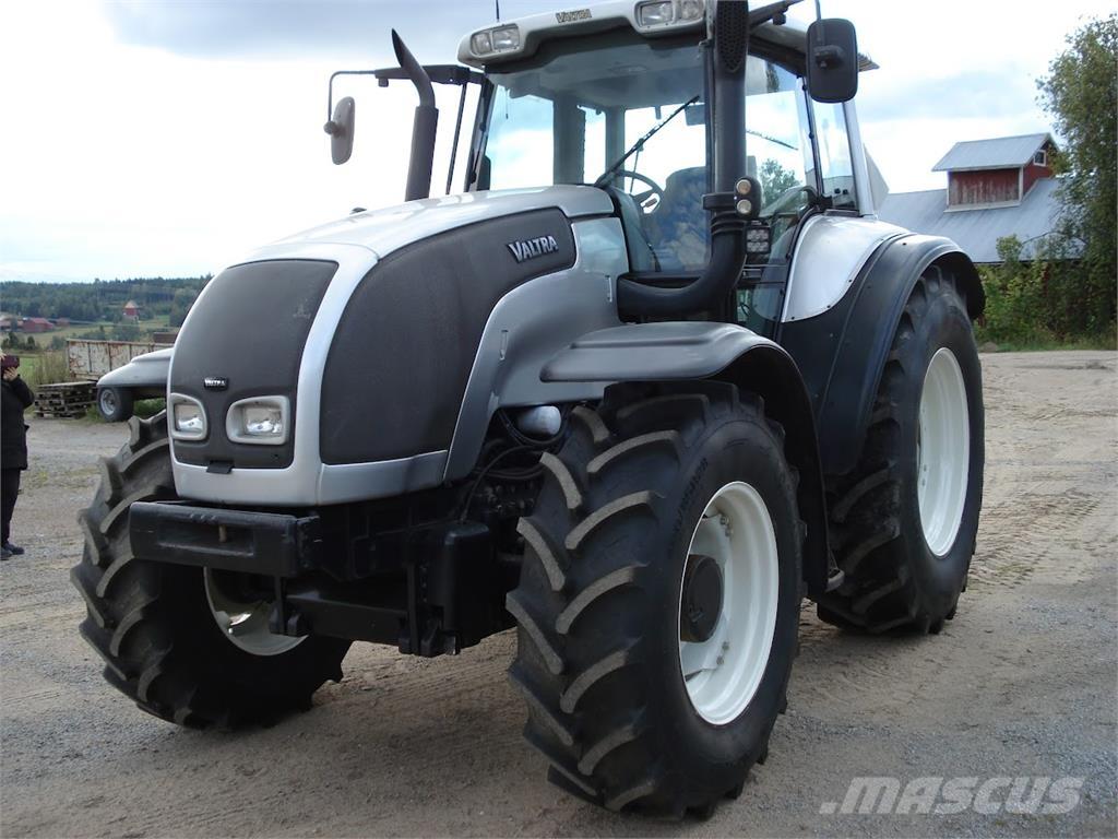 Valtra M150-4 Traktorid