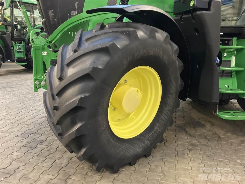 John Deere 6R 215 Traktorid