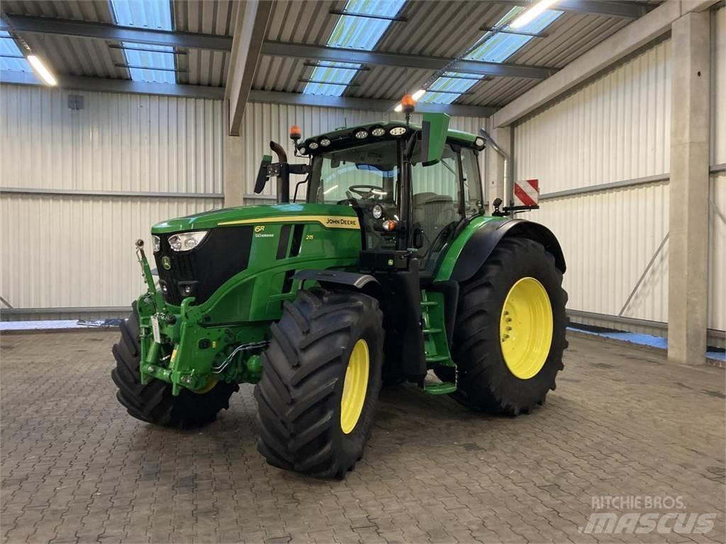 John Deere 6R 215 Traktorid