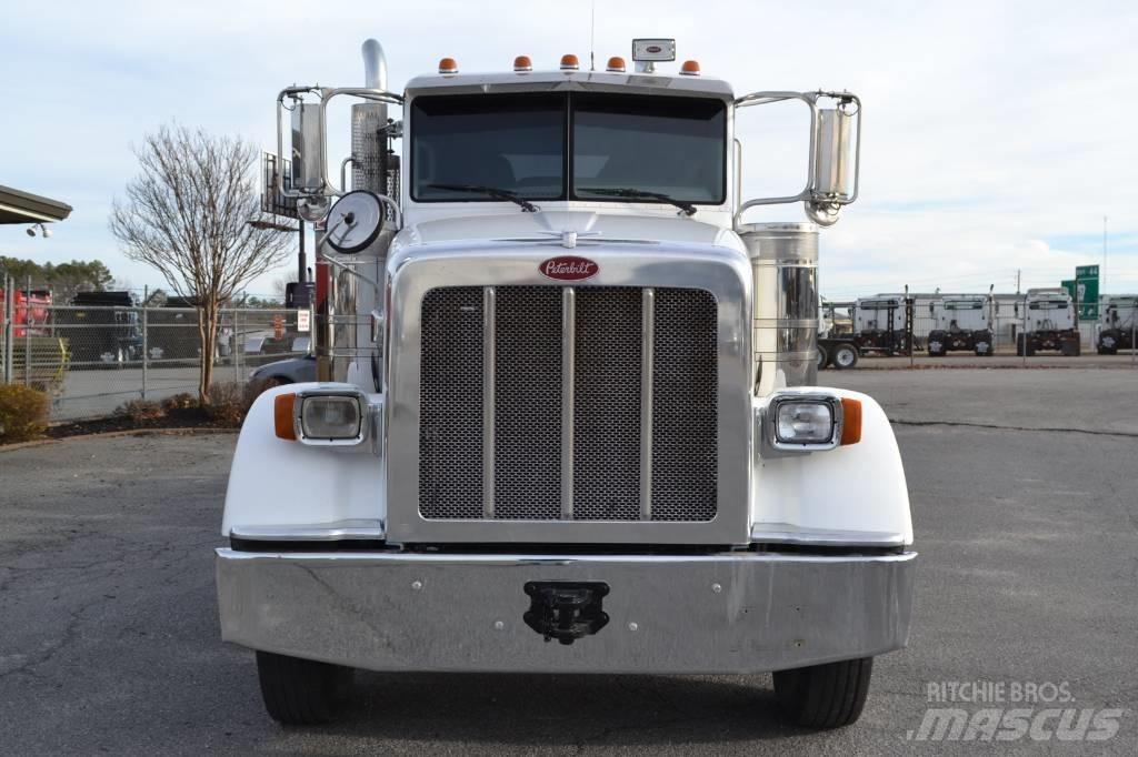 Peterbilt 367 Sadulveokid