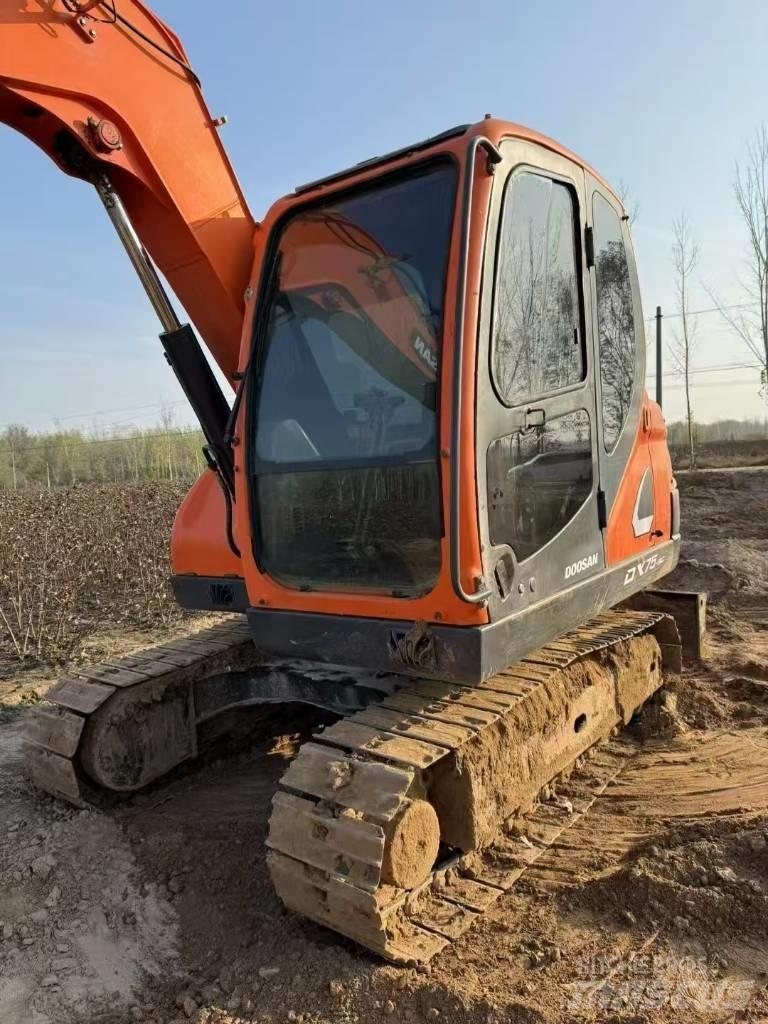 Doosan DX 75-9 C Roomikekskavaatorid