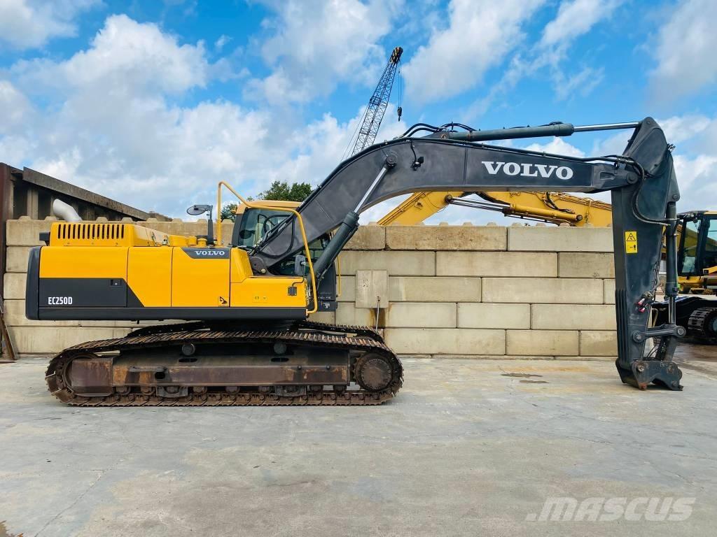 Volvo EC 250 D N L Roomikekskavaatorid