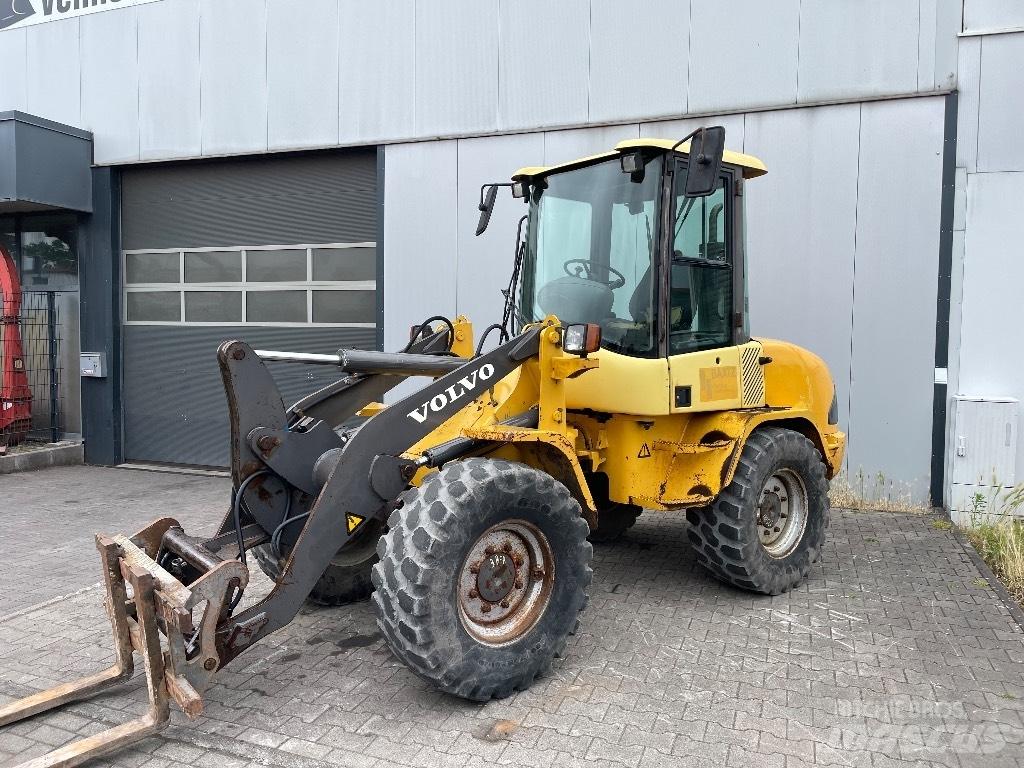 Volvo L 30 B Rataslaadurid