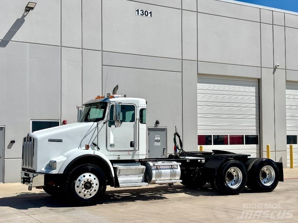 Kenworth T 800 Sadulveokid