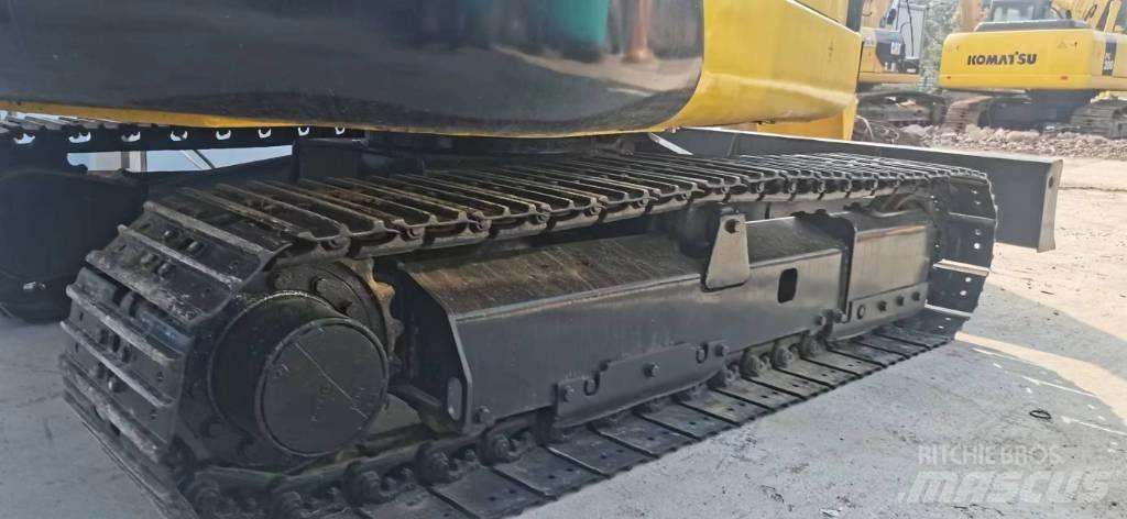 Komatsu PC 56-7 Roomikekskavaatorid