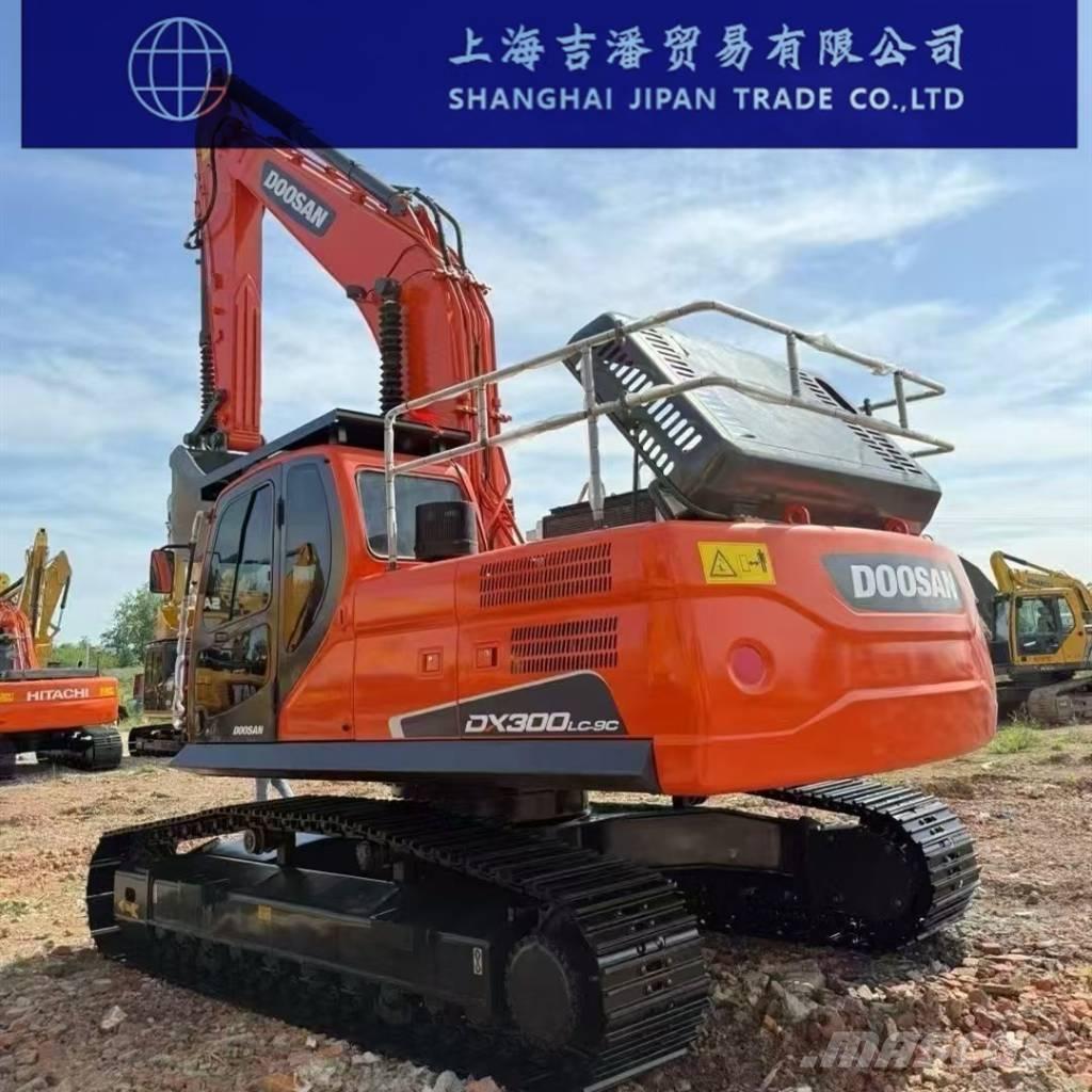 Doosan DX 300 Roomikekskavaatorid