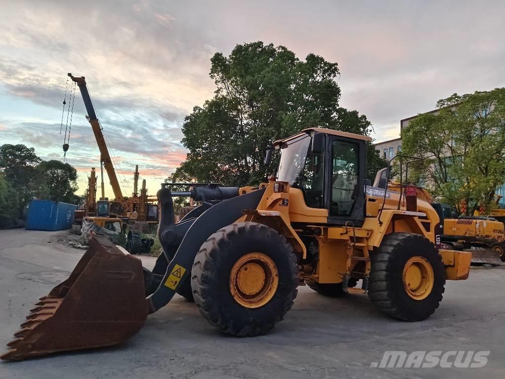 Volvo L 120 Rataslaadurid