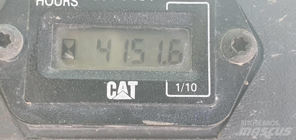 CAT 247 B 3 Kompaktlaadurid