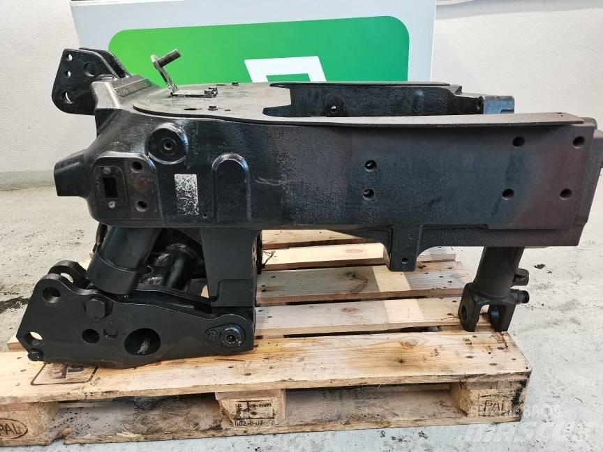 New Holland T7. .... frame Raamid