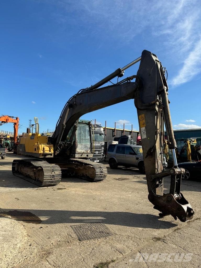 Volvo EC 220 DL Roomikekskavaatorid