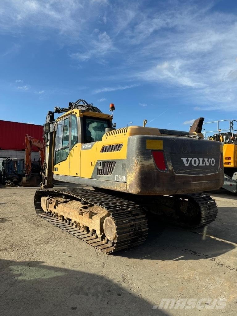Volvo EC 220 DL Roomikekskavaatorid