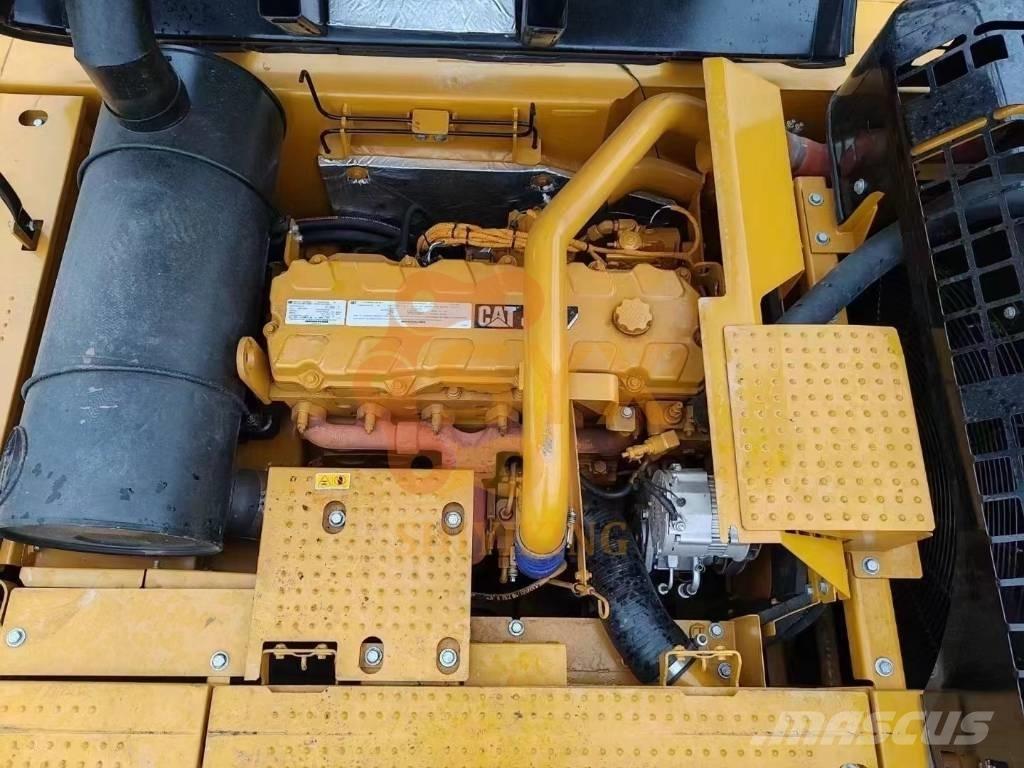 CAT 330 D2 Roomikekskavaatorid