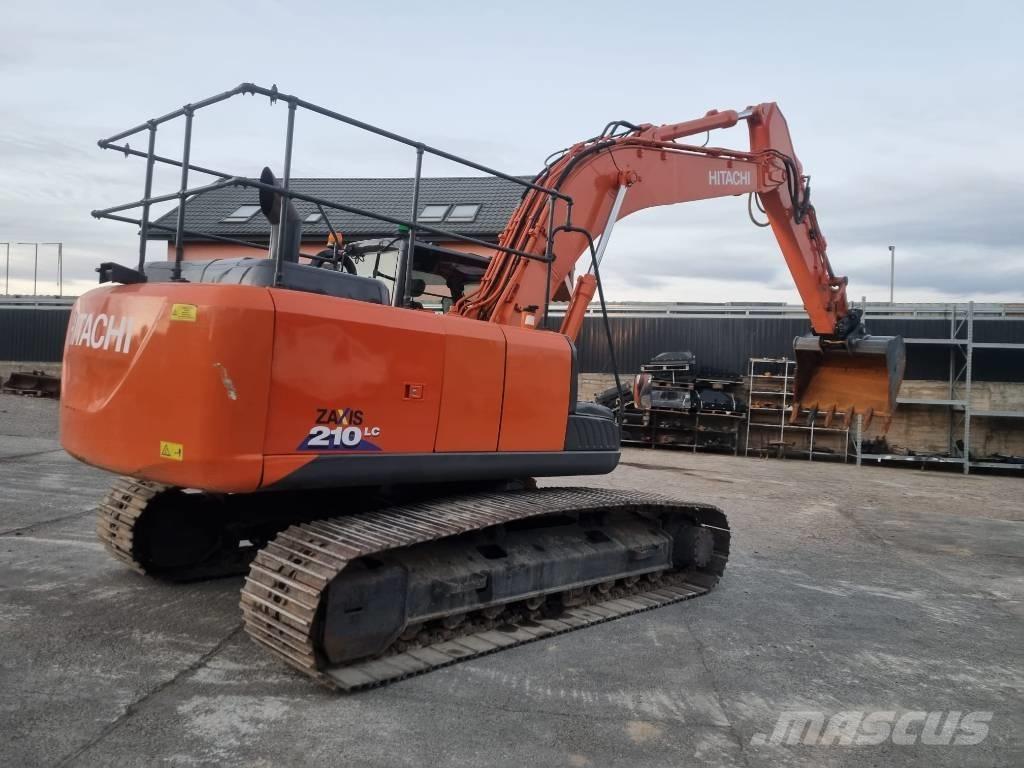 Hitachi 210 Roomikekskavaatorid