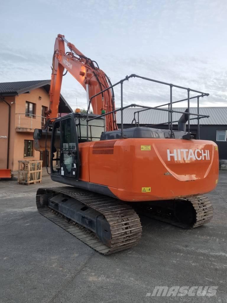 Hitachi 210 Roomikekskavaatorid