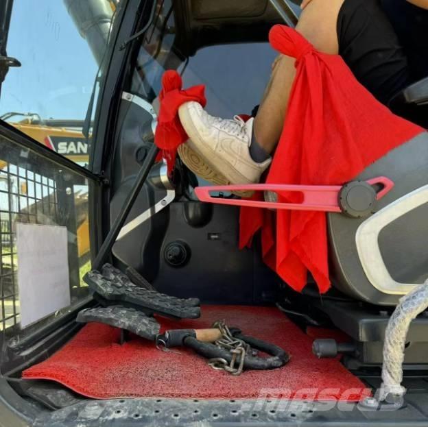 Hyundai R220LC-9S Roomikekskavaatorid