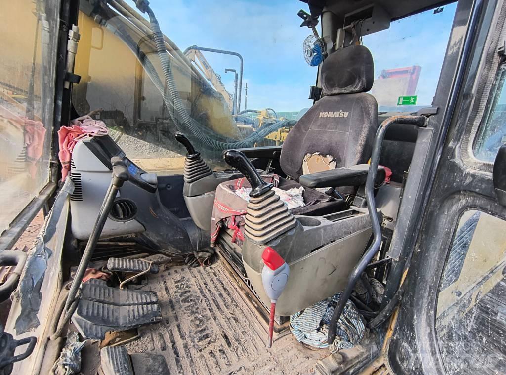 Komatsu 210 LC Roomikekskavaatorid