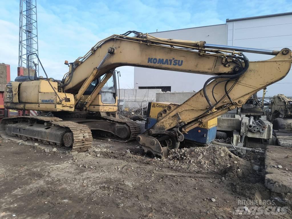 Komatsu 210 LC Roomikekskavaatorid