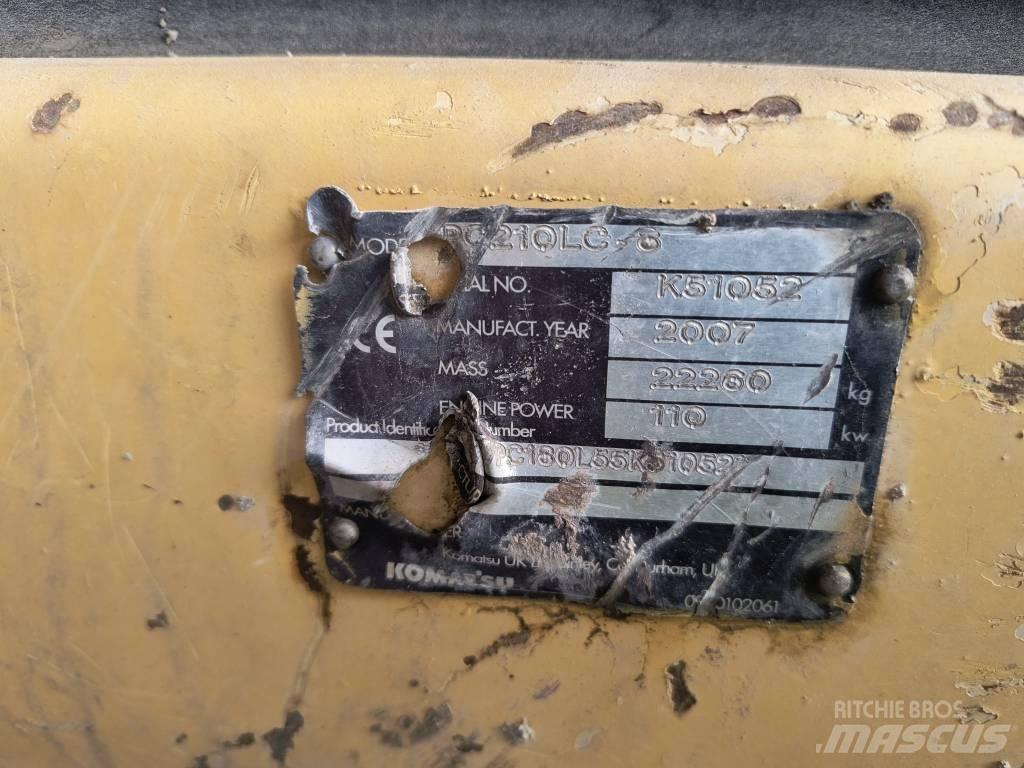 Komatsu 210 LC Roomikekskavaatorid