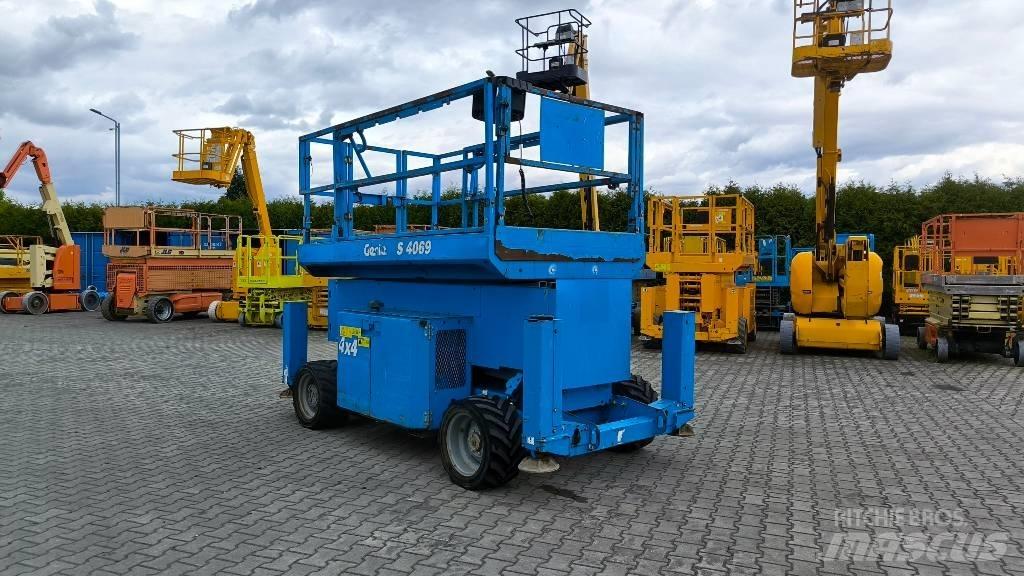 Genie GS 4069 Käärtõstukid