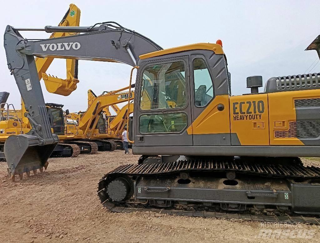 Volvo EC 210 Roomikekskavaatorid
