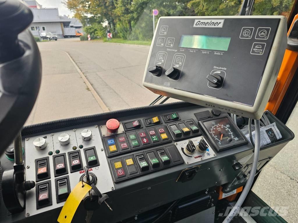 Hansa APZ 1003 K Kommunaalteenuste traktorid