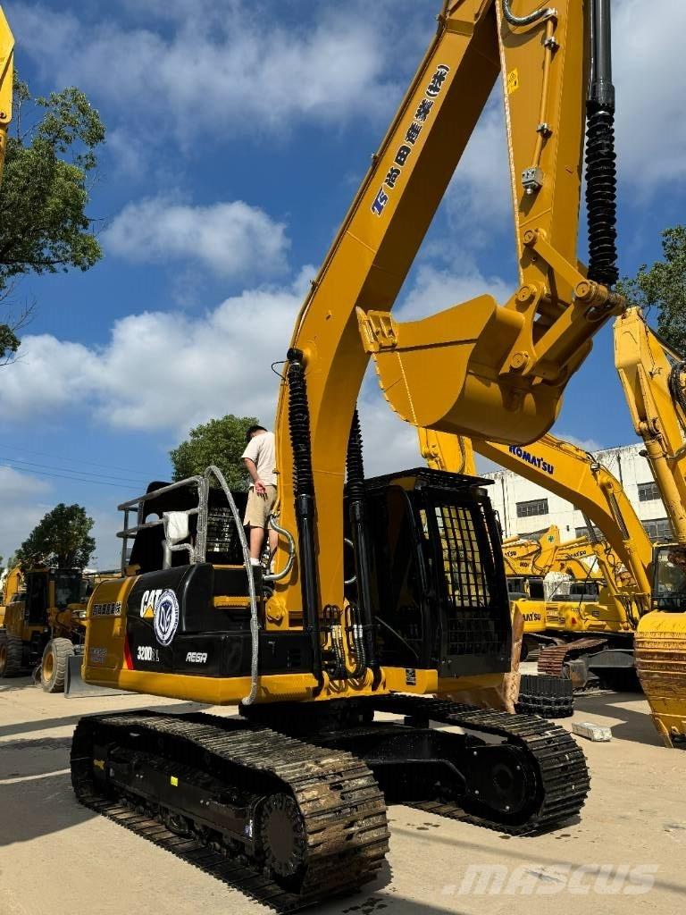 CAT CAT320D Väikeekskavaatorid 7t-12t