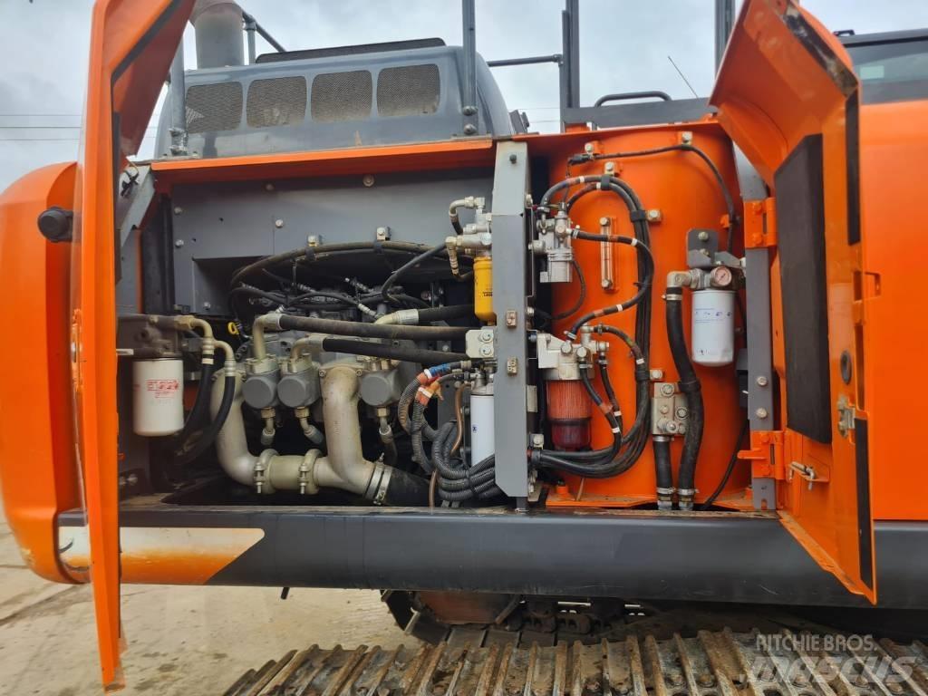 Hitachi ZX 210 LC-6 Roomikekskavaatorid