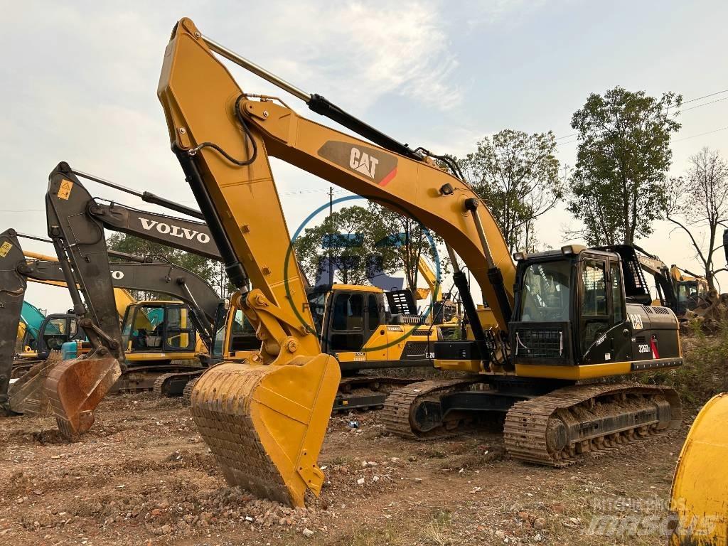 CAT 326D Roomikekskavaatorid