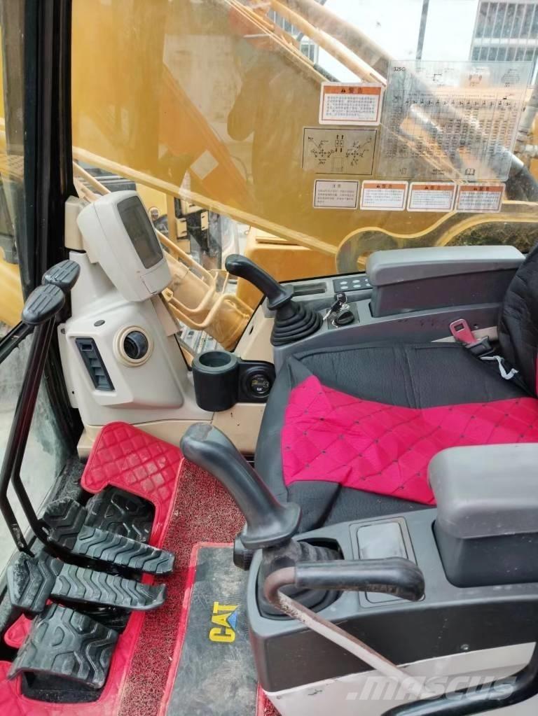 CAT 325 C Roomikekskavaatorid