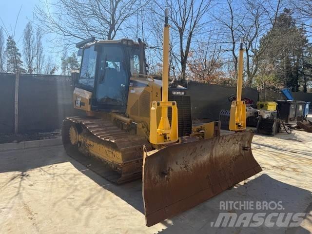 CAT D 3 K LGP Buldooserid