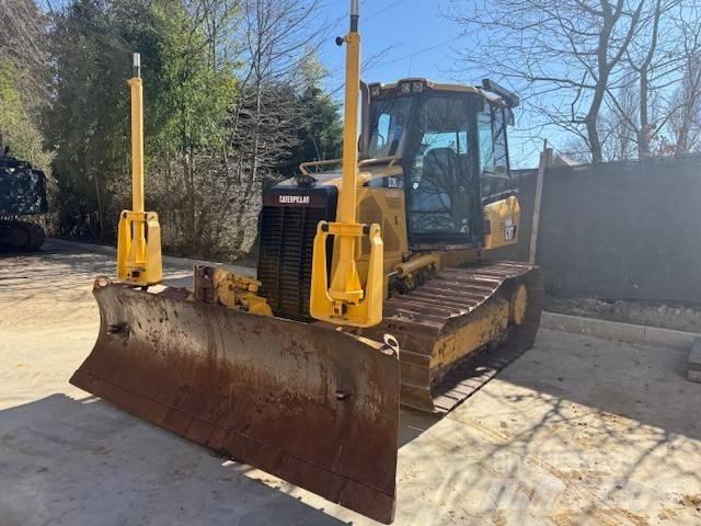 CAT D 3 K LGP Buldooserid