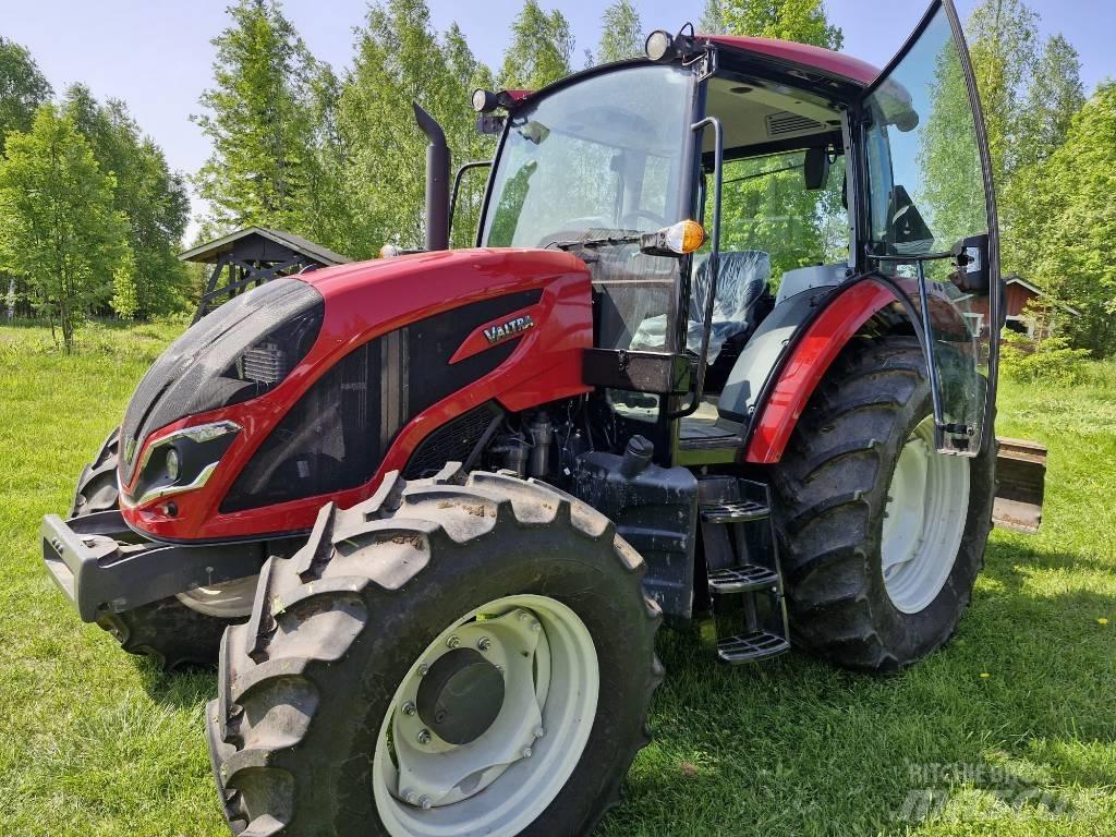 Valtra A 105 Traktorid