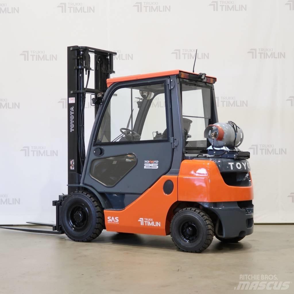 Toyota 02-8FGF25 Gaasitõstukid