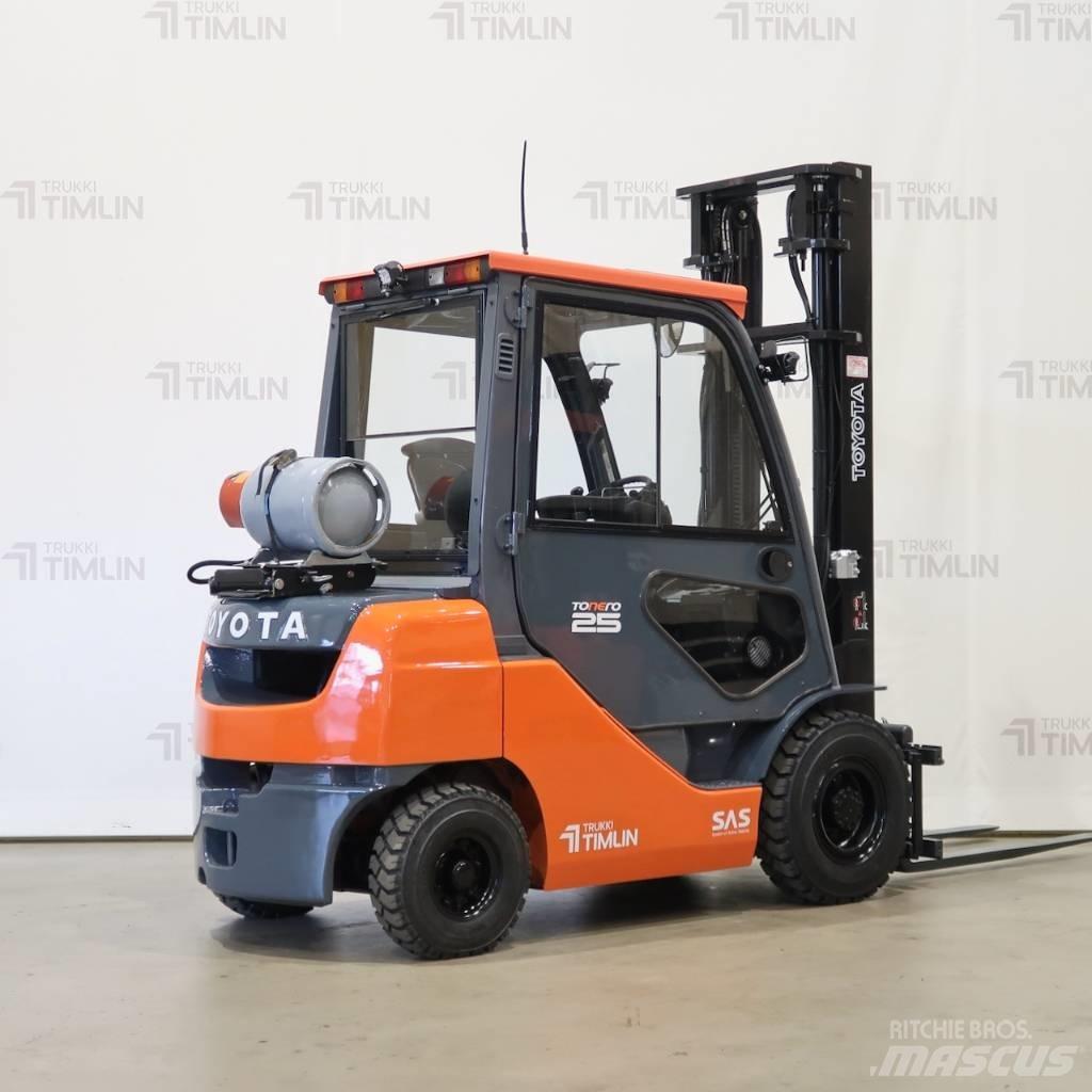 Toyota 02-8FGF25 Gaasitõstukid