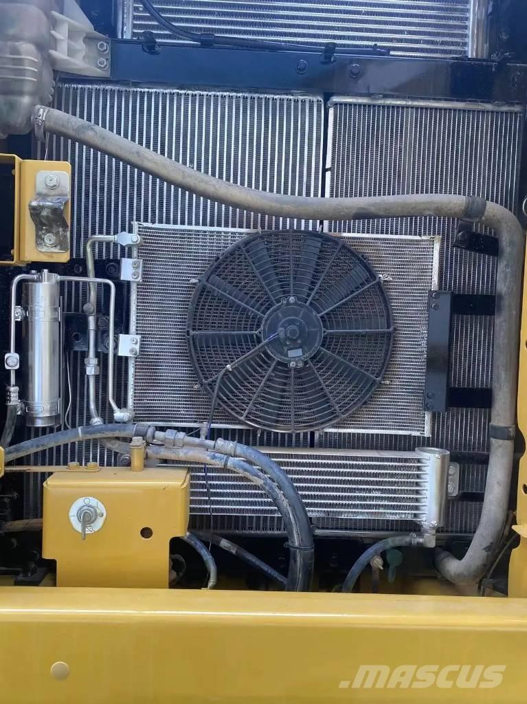 CAT 320GC Roomikekskavaatorid