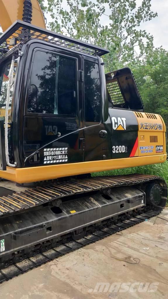 CAT 320D2 Roomikekskavaatorid