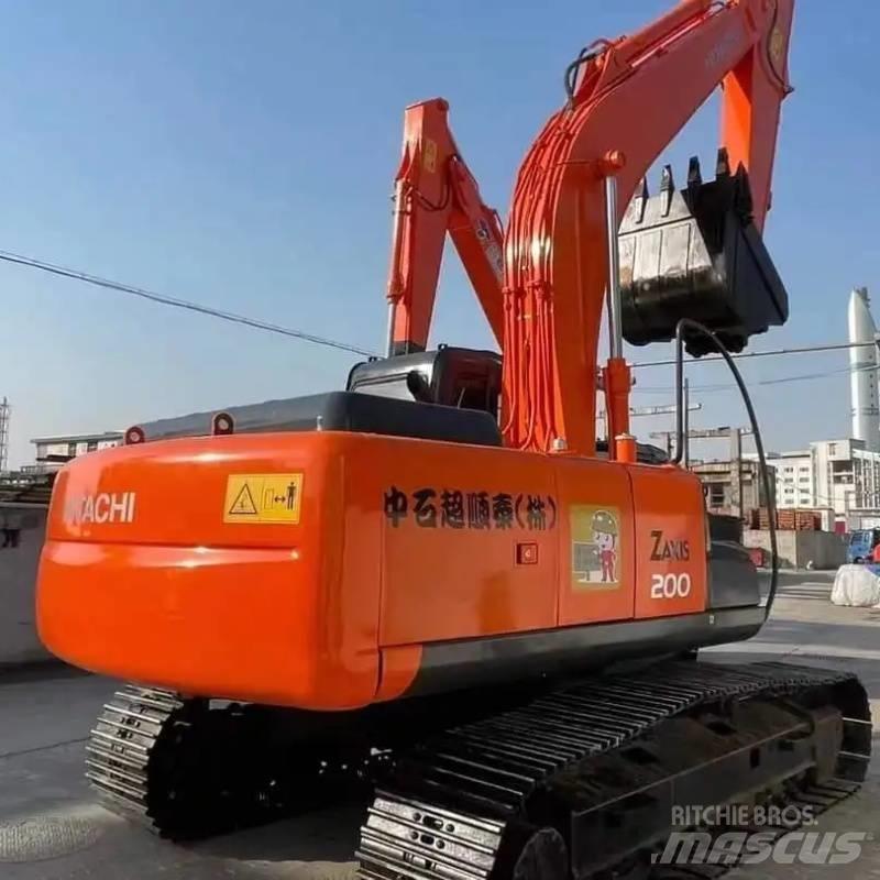 Hitachi ZX 200 Roomikekskavaatorid