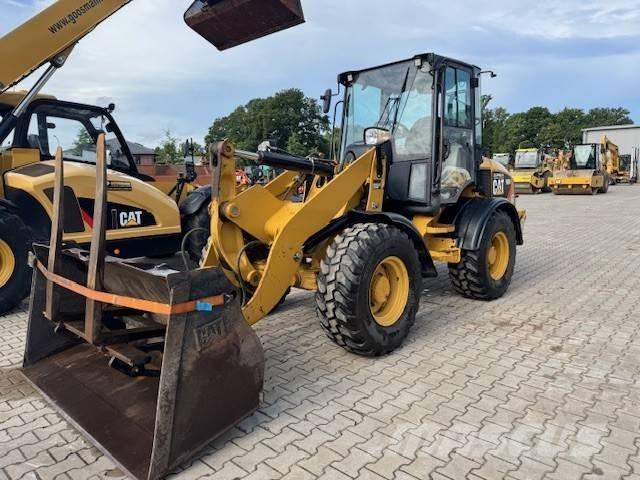 CAT 908 H Rataslaadurid