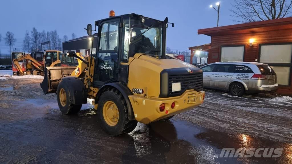 CAT 906M Rataslaadurid