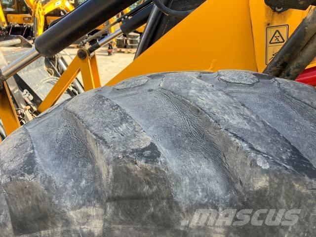 JCB 4CX AEC Ekskavaatorlaadurid