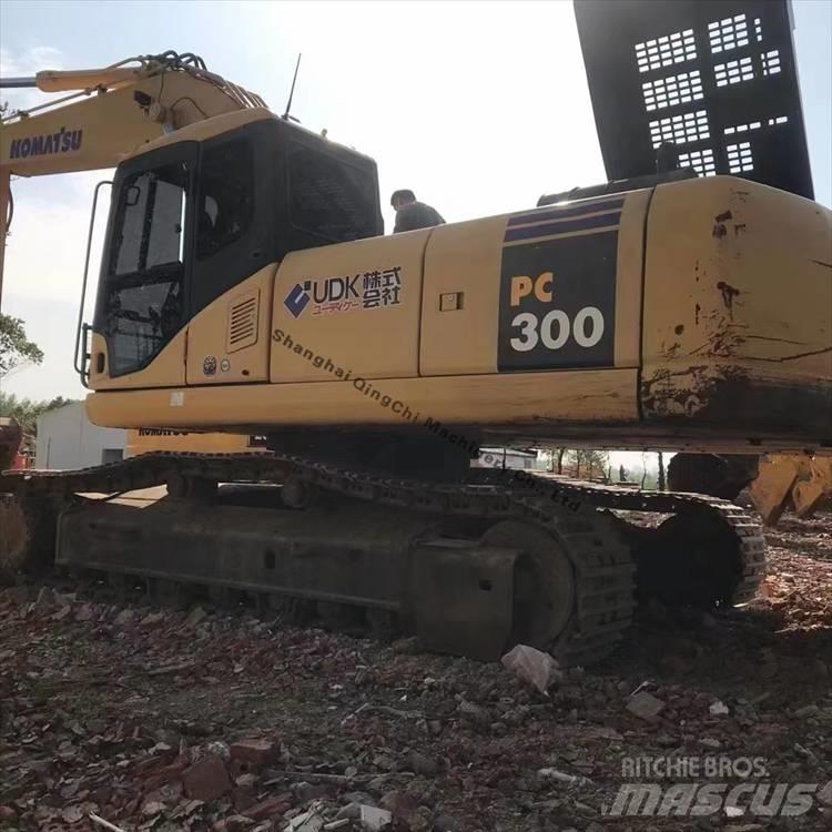 Komatsu 300 Roomikekskavaatorid