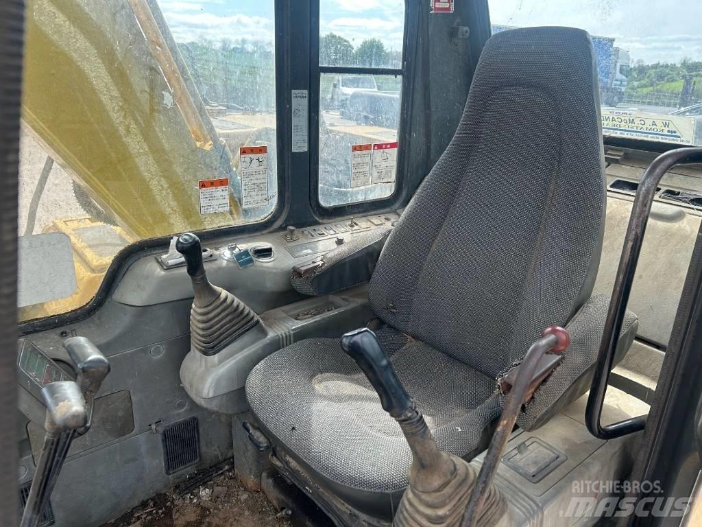 Komatsu PC 130-6K Roomikekskavaatorid