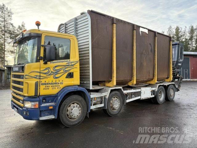 Scania R114 8X2 Metsaveokid